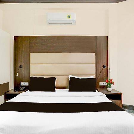 Super Townhouse Sushant Lok Phase 1 Formerly Hotel Neven Gurgaon Exterior photo