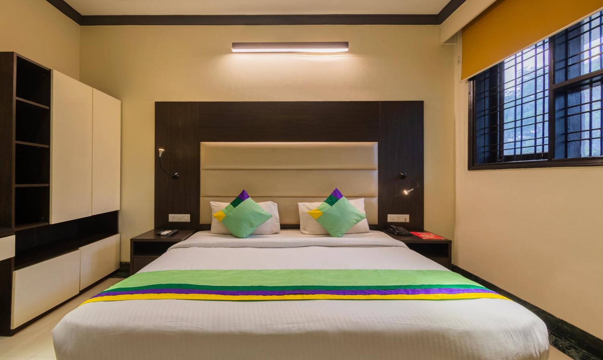Super Townhouse Sushant Lok Phase 1 Formerly Hotel Neven Gurgaon Exterior photo