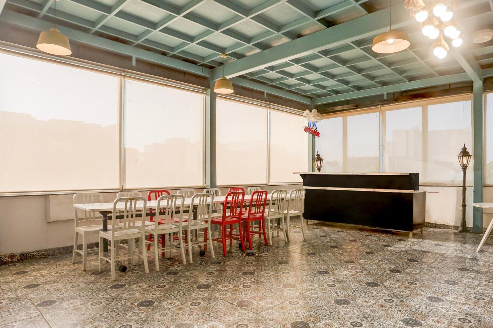 Super Townhouse Sushant Lok Phase 1 Formerly Hotel Neven Gurgaon Exterior photo