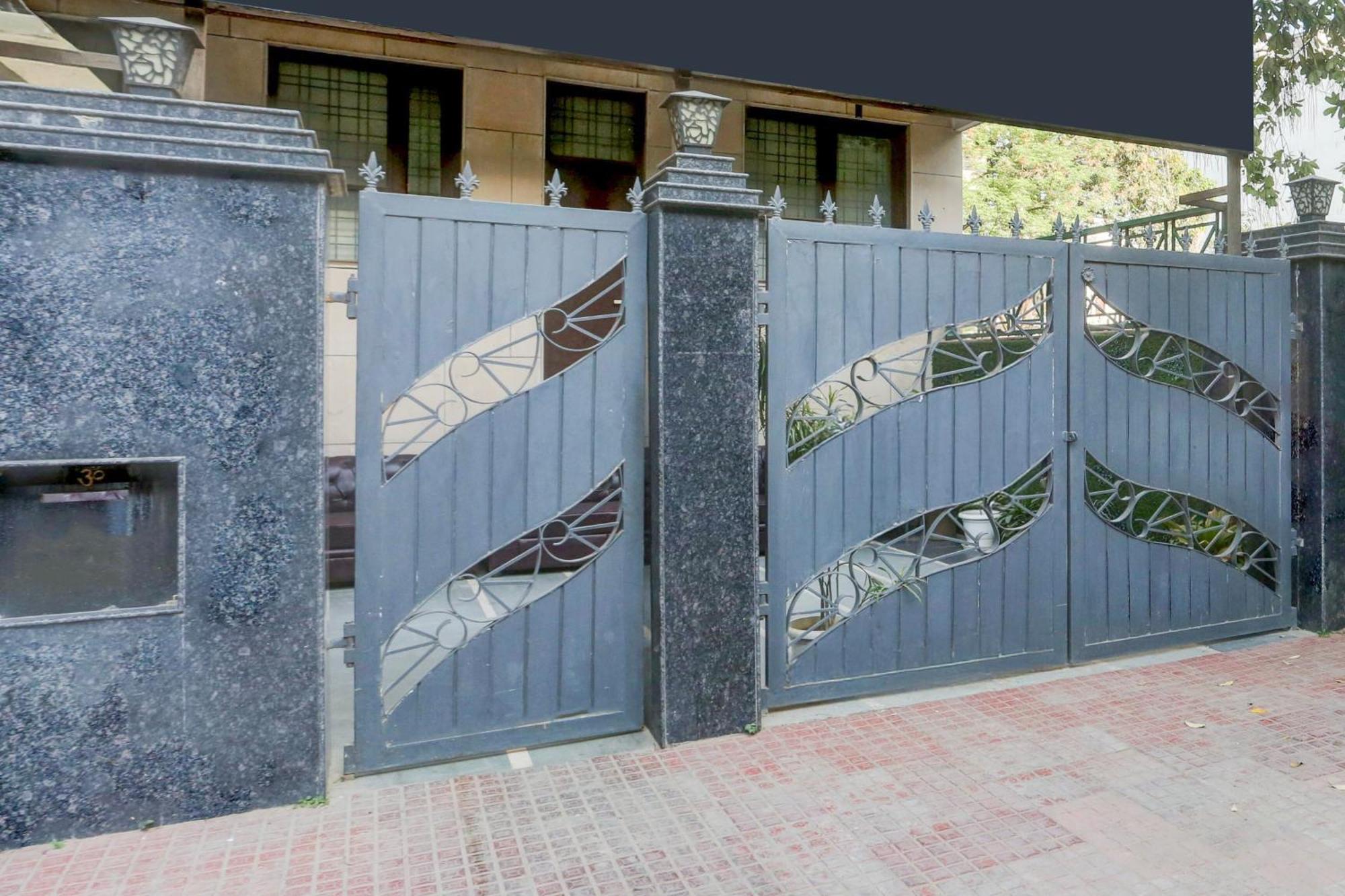 Super Townhouse Sushant Lok Phase 1 Formerly Hotel Neven Gurgaon Exterior photo
